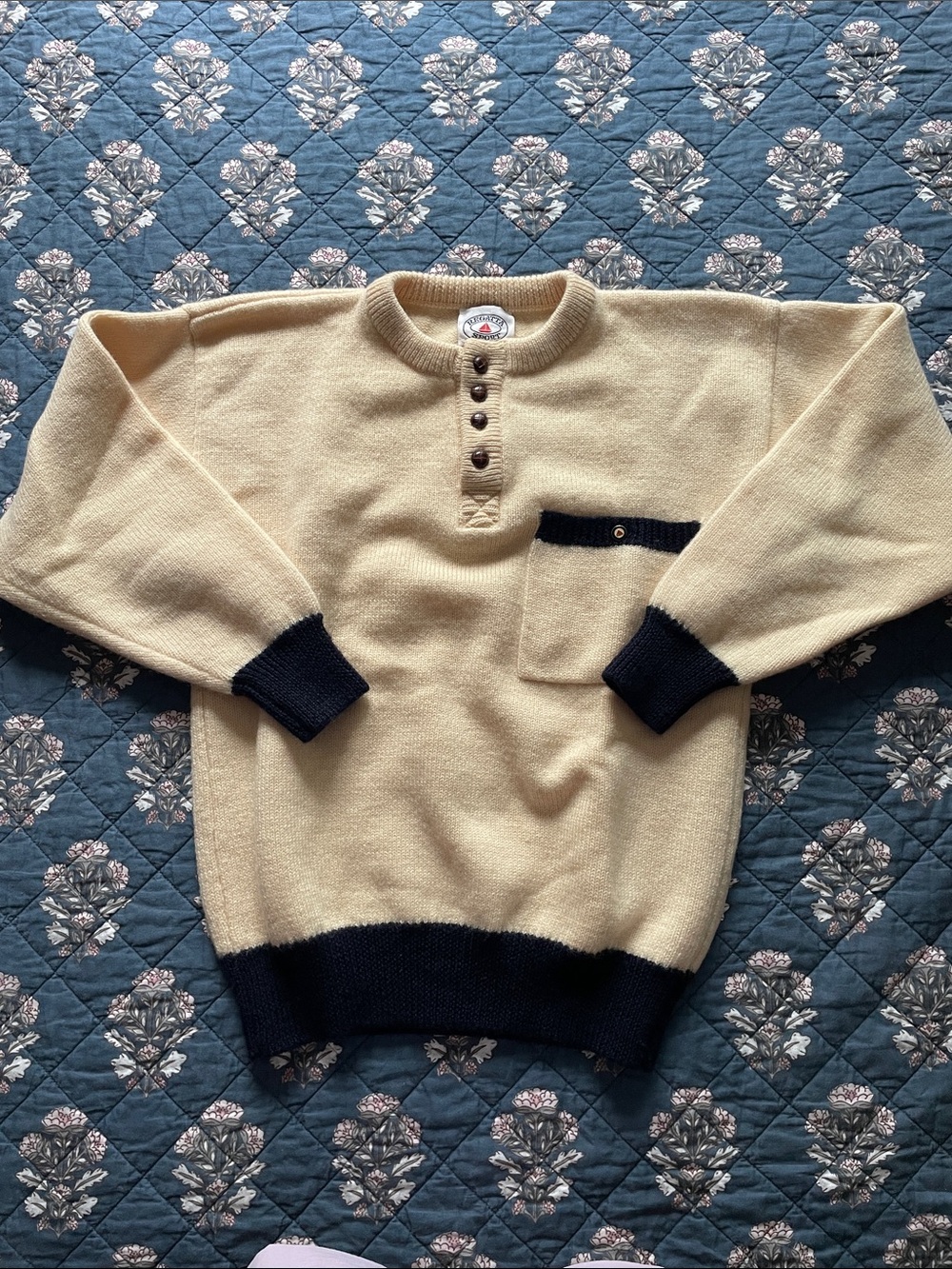 Vintage 100% Wool Sweater, Size Medium